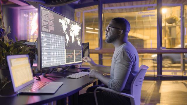 Transforming Supply Chain Risk Management with Data and Technology